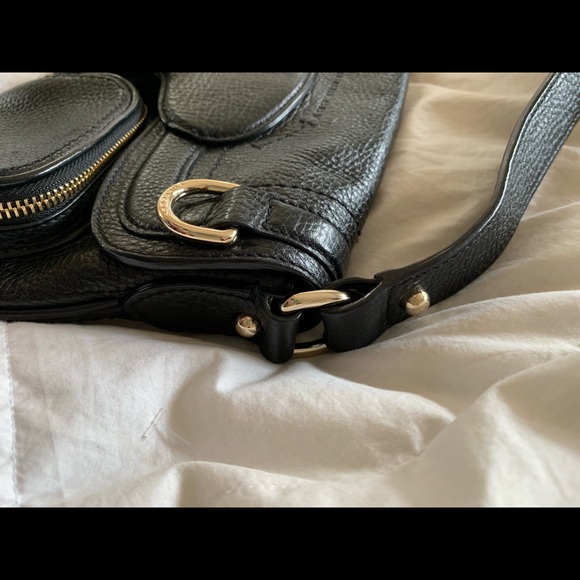 Burberry Handbags - Burberry black leather purse